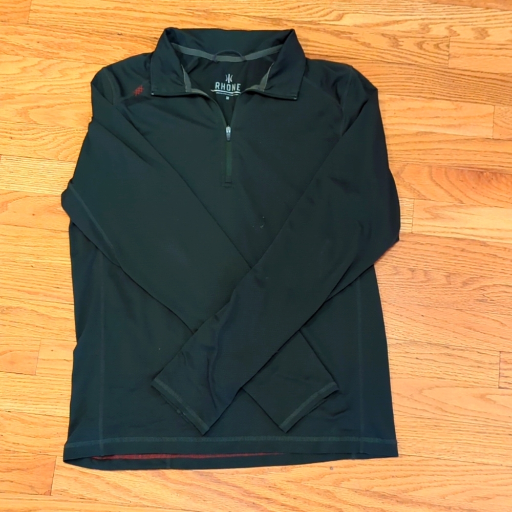 Rhone Reign pullover. Dark green, medium